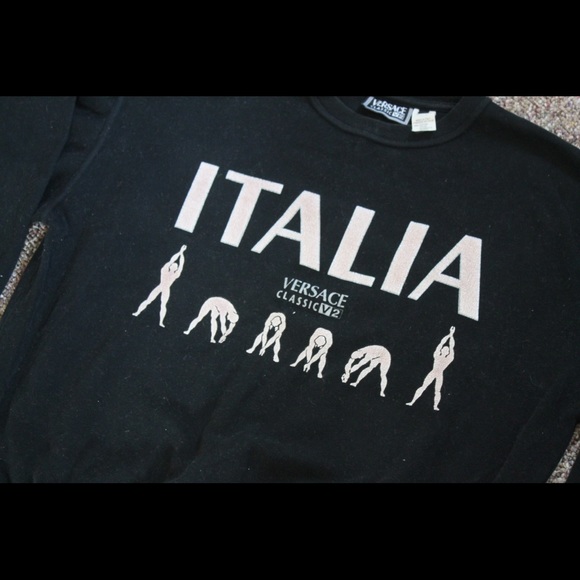 ๐ช๐ป ๐ฎ๐น Versace Classic V2 Vintage Pullover Black Logo Sweatshirt 1990s - Picture 14 of 14